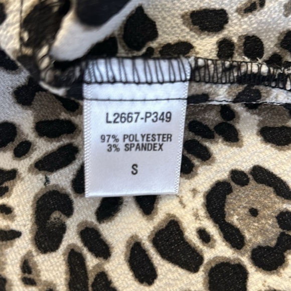 Loveappella Leopard White Black & Gray High Low Tank Top Size Small - Picture 6 of 6